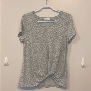Gray leopard tee shirt